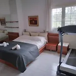 Vilă In Panorama, Thessaloniki, With A Swimming Pool. Host: Mr. George