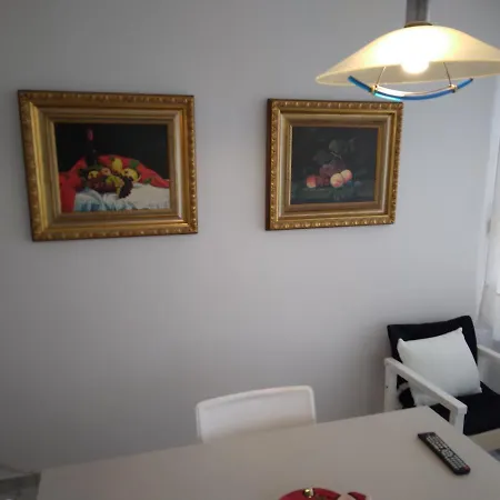 In Panorama, Thessaloniki, With A Swimming Pool. Host: Mr. George * Salonicco