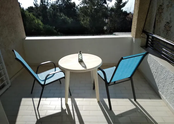 In Panorama, Thessaloniki, With A Swimming Pool. Host: Mr. George ヴィラ テッサロニキ