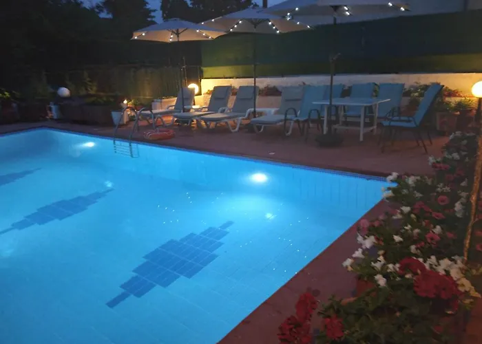 In Panorama, Thessaloniki, With A Swimming Pool. Host: Mr. George ヴィラ *