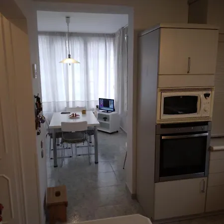 빌라 In Panorama, Thessaloniki, With A Swimming Pool. Host: Mr. George *