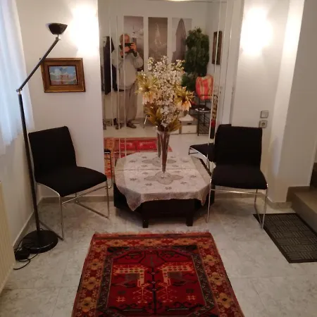 Villa In Panorama, Thessaloniki, With A Swimming Pool. Host: Mr. George *