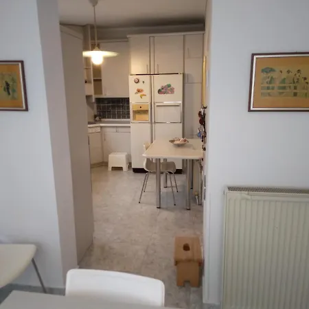 빌라 In Panorama, Thessaloniki, With A Swimming Pool. Host: Mr. George
