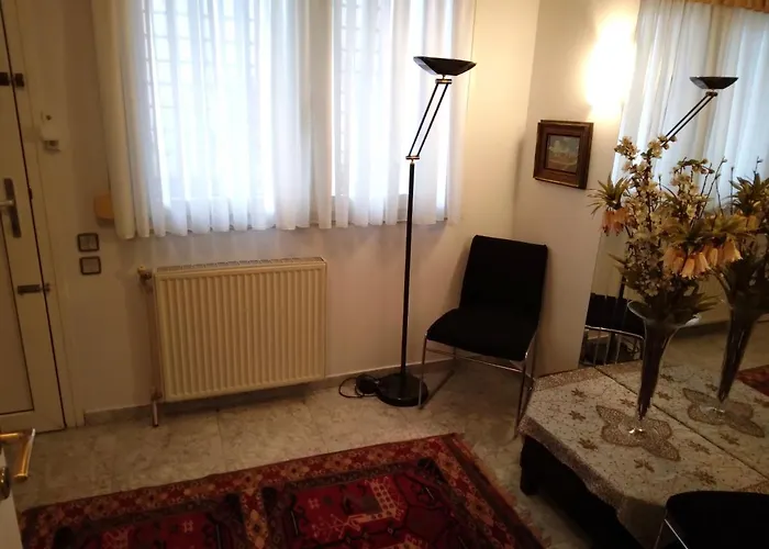Villa In Panorama, Thessaloniki, With A Swimming Pool. Host: Mr. George *