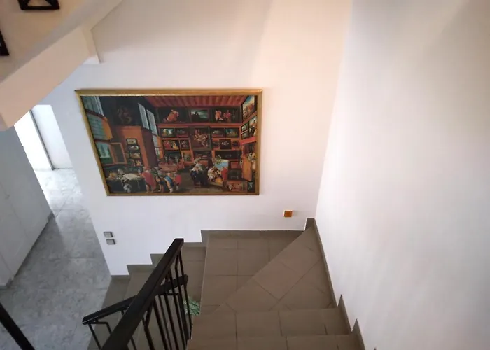 Willa In Panorama, Thessaloniki, With A Swimming Pool. Host: Mr. George *