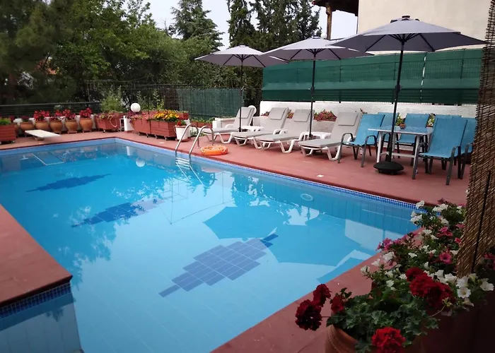 Vilă In Panorama, Thessaloniki, With A Swimming Pool. Host: Mr. George Salonic